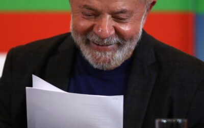 Lula diz que bancos públicos devem emprestar dinheiro