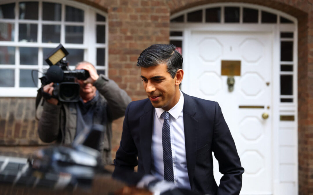 Rishi Sunak diz que Inglaterra tem profundo desafio econômico