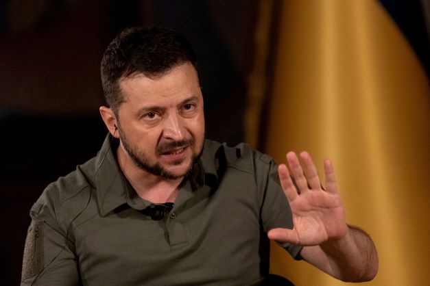 Zelenskiy promete vitória na guerra em discurso