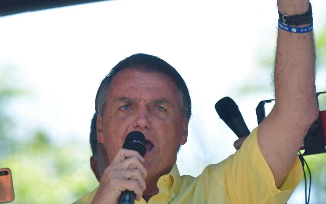 Bolsonaro anuncia desoneração de folha da saúde