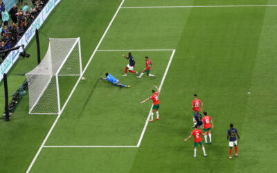 França suporta pressão marroquina e está na final