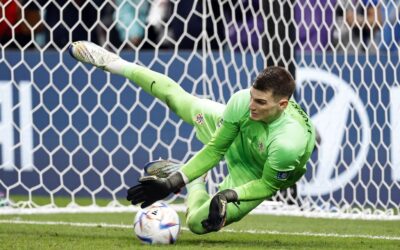 Livakovic pega três pênaltis e classifica a Croácia