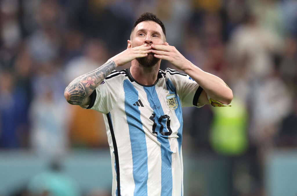 Messi leva Argentina à final da Copa do Mundo
