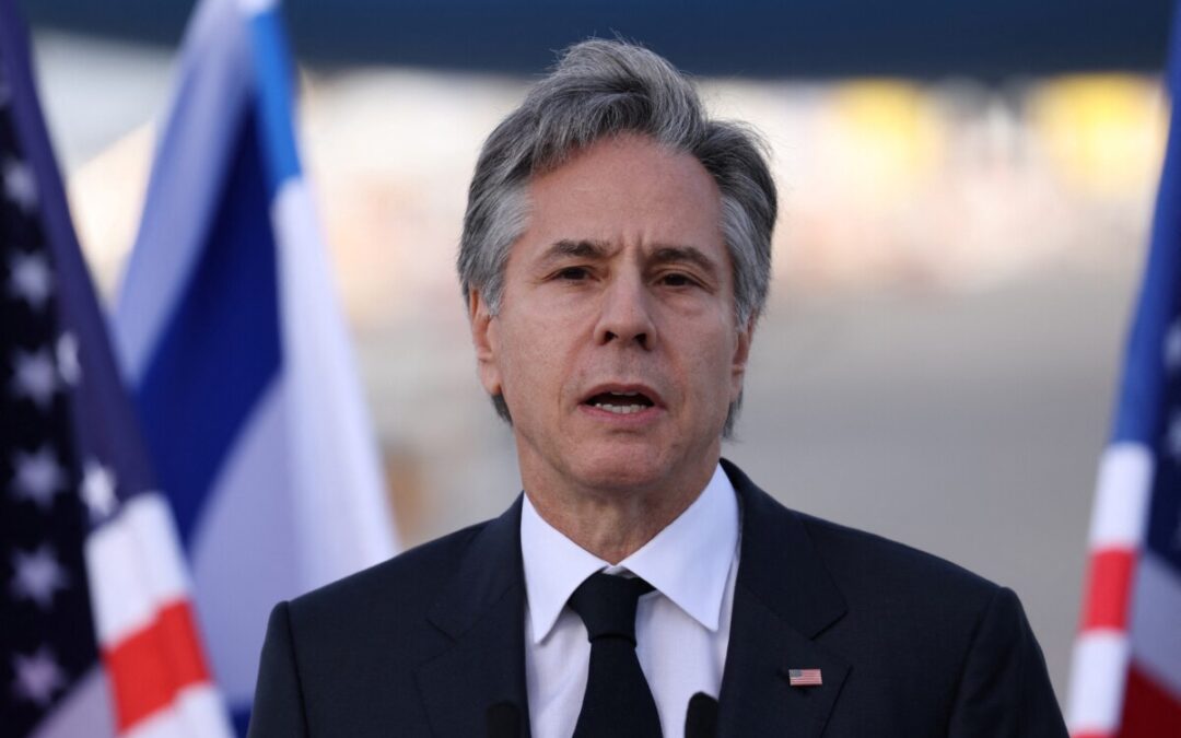 Blinken reafirma solução de dois Estados ao desembarcar em Israel