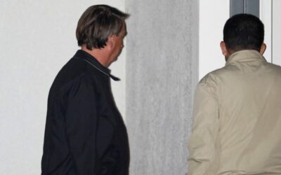 Bolsonaro recebe alta e antecipa volta ao Brasil