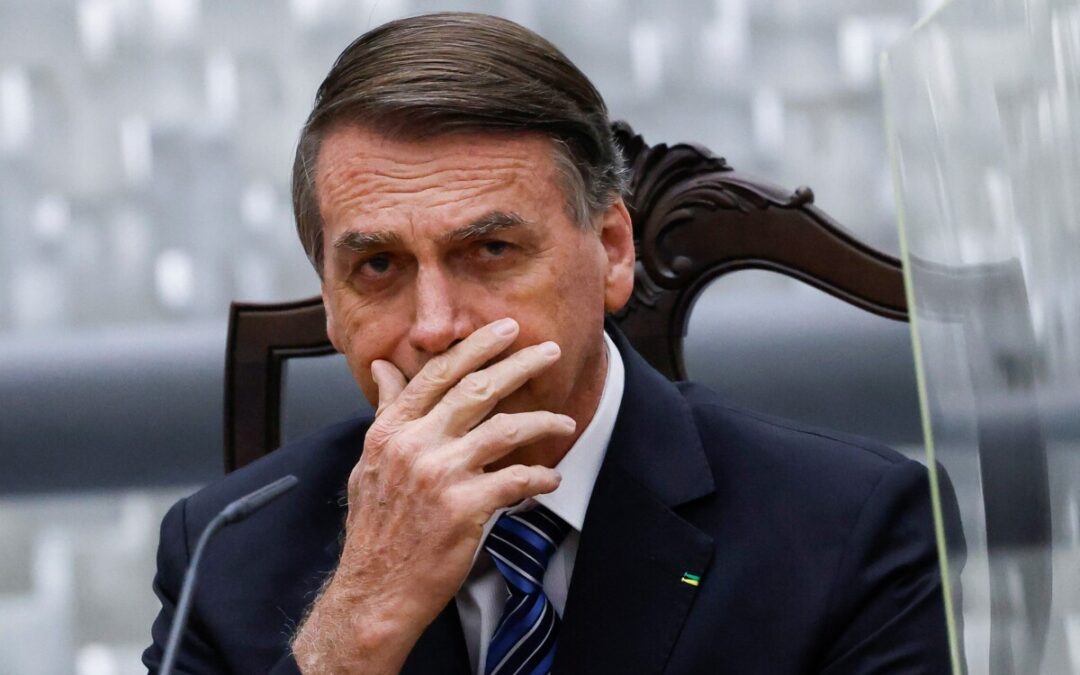 Bolsonaro é internado com nova obstrução intestinal