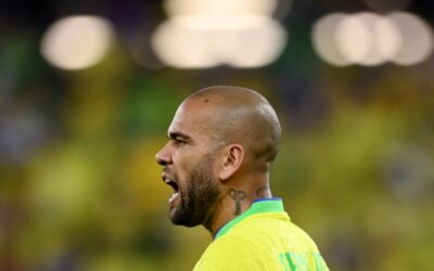 Daniel Alves é detido pela polícia espanhola