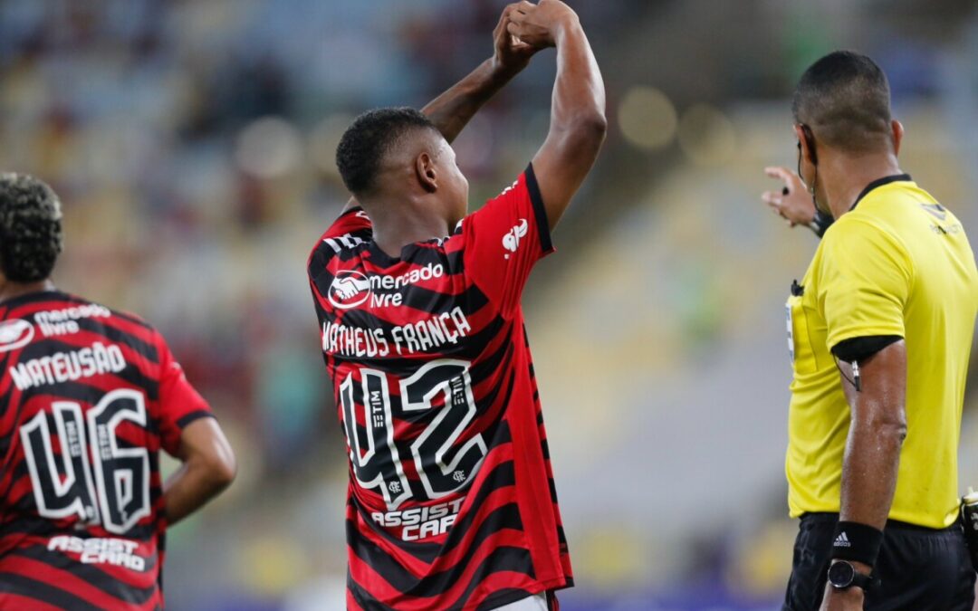 Flamengo derrota Audax na estreia do Carioca