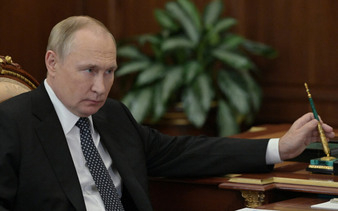 TPI emite mandato de prisão contra Putin