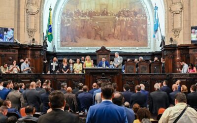 Rodrigo Bacellar é eleito presidente da ALERJ