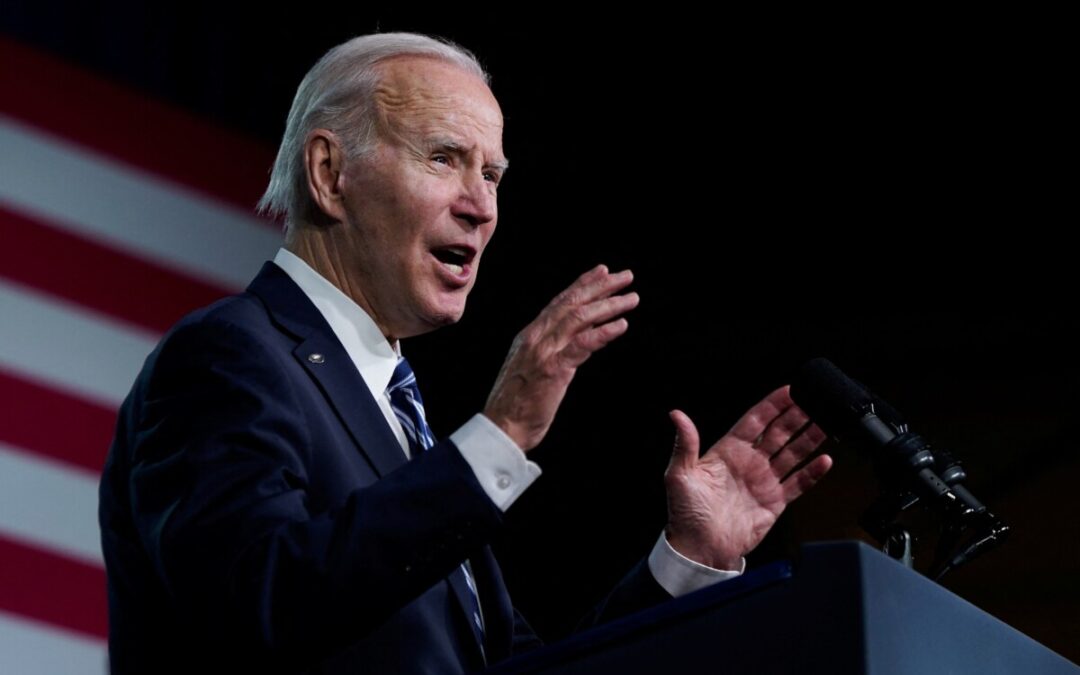 Biden enfrenta parlamentares hostis e eleitores céticos